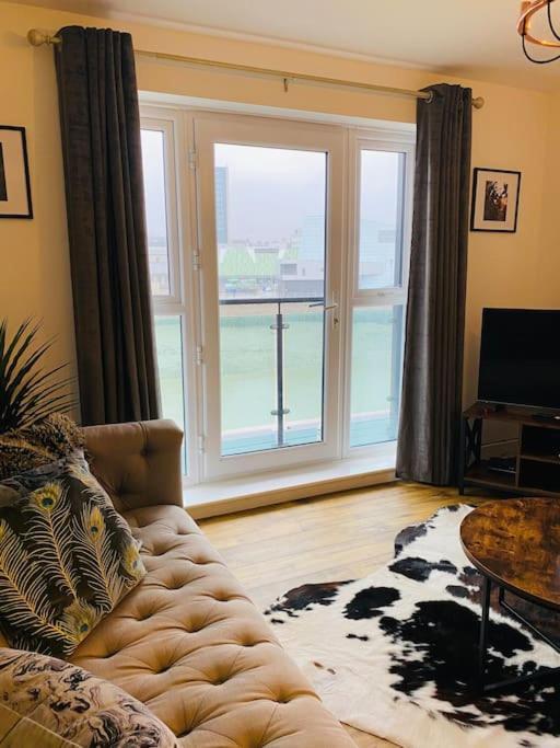 Luxury Riverfront Apartment Newport  Esterno foto