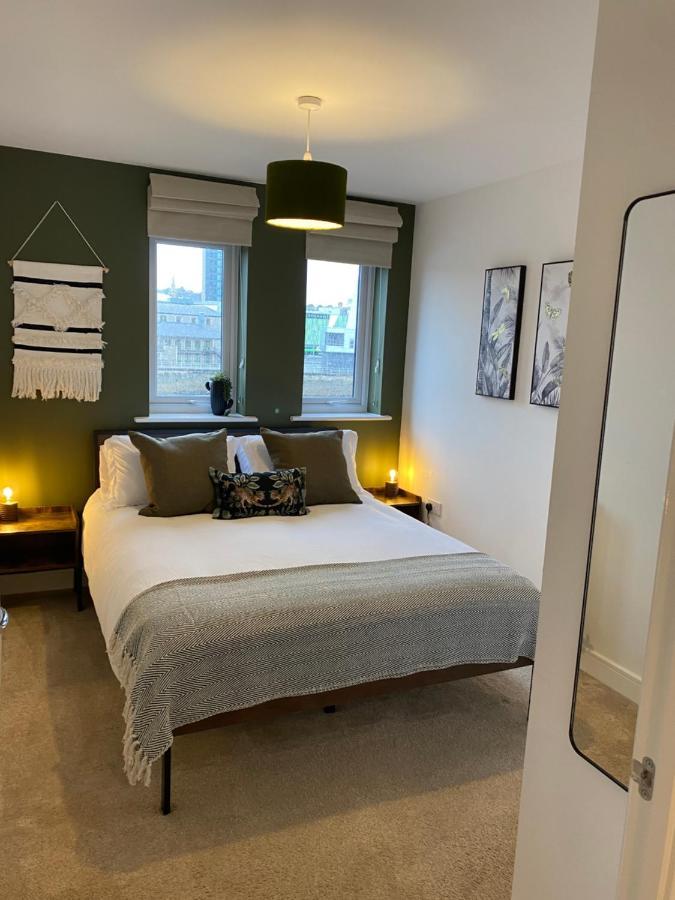 Luxury Riverfront Apartment Newport  Esterno foto